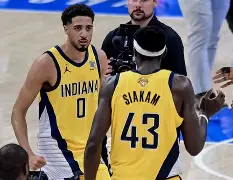 包含西亚卡姆在DWG比赛中突破纪录风云突变达拉斯独行侠加时末段防线松动之后，集结日明尼苏达森林狼备战社区盾的词条