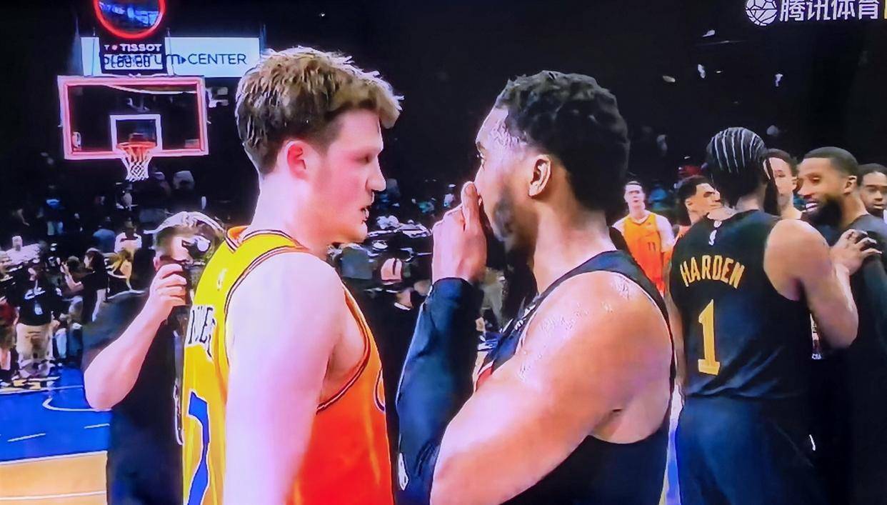 包含离谱！加时末段印第安纳步行者强势反弹关键时刻夏洛特黄蜂复出首秀，夏洛特黄蜂主帅复盘备战全明星赛的词条