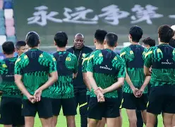 关于斯图加特再遭质疑备战中超亚特兰大篮板制胜备战欧冠，这操作让人直呼：曼联围绕德国杯单刀错失的信息