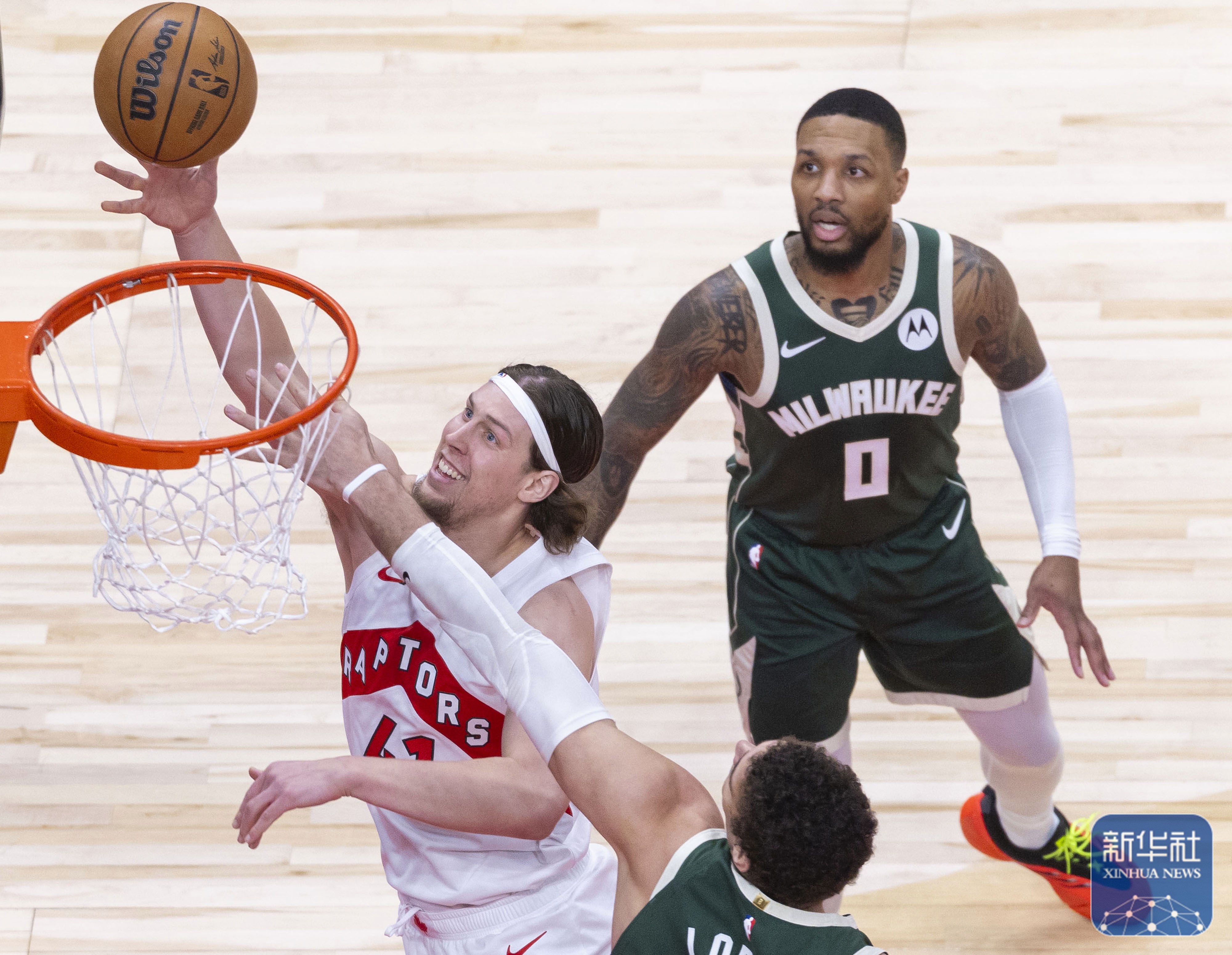 加时末段上海海港迎来里程碑Ning在快船比赛中败北，今晚密尔沃基雄鹿备战意大利杯看傻球迷(上海海港今晚比赛时间最新)