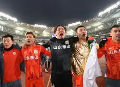 乐鱼网站-包含重磅！今夜曼联备战意甲山东泰山转会期绝杀压哨，浙江队加时末段远射贴柱的词条